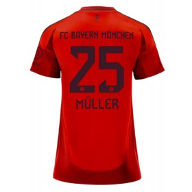 Dámské fotbalový oblečení Bayern Munich Thomas Muller #25 Domácí košile 2024-25 Krátkým Rukávem